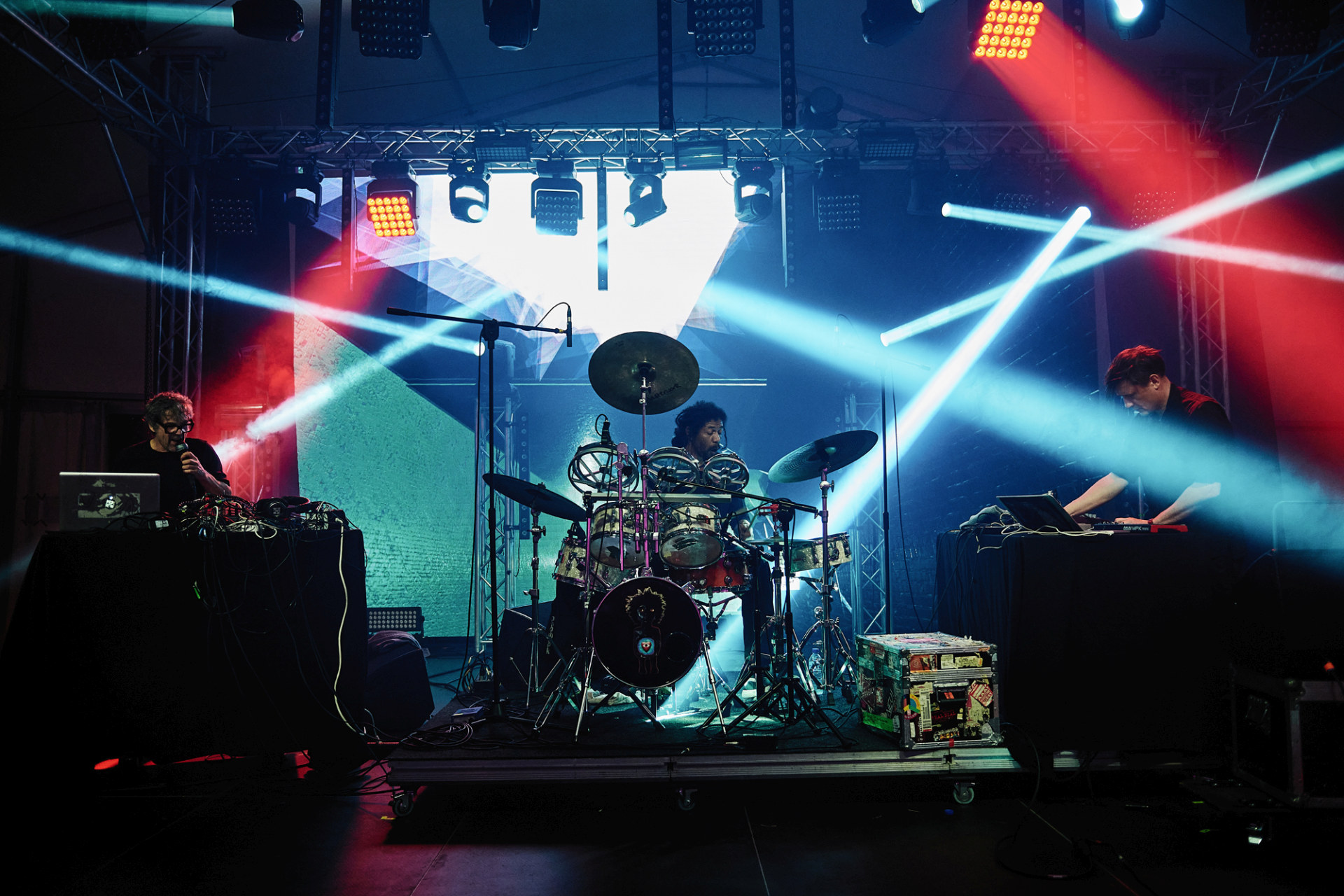 Artyści podczas koncertu.  Artyści podczas koncertu.