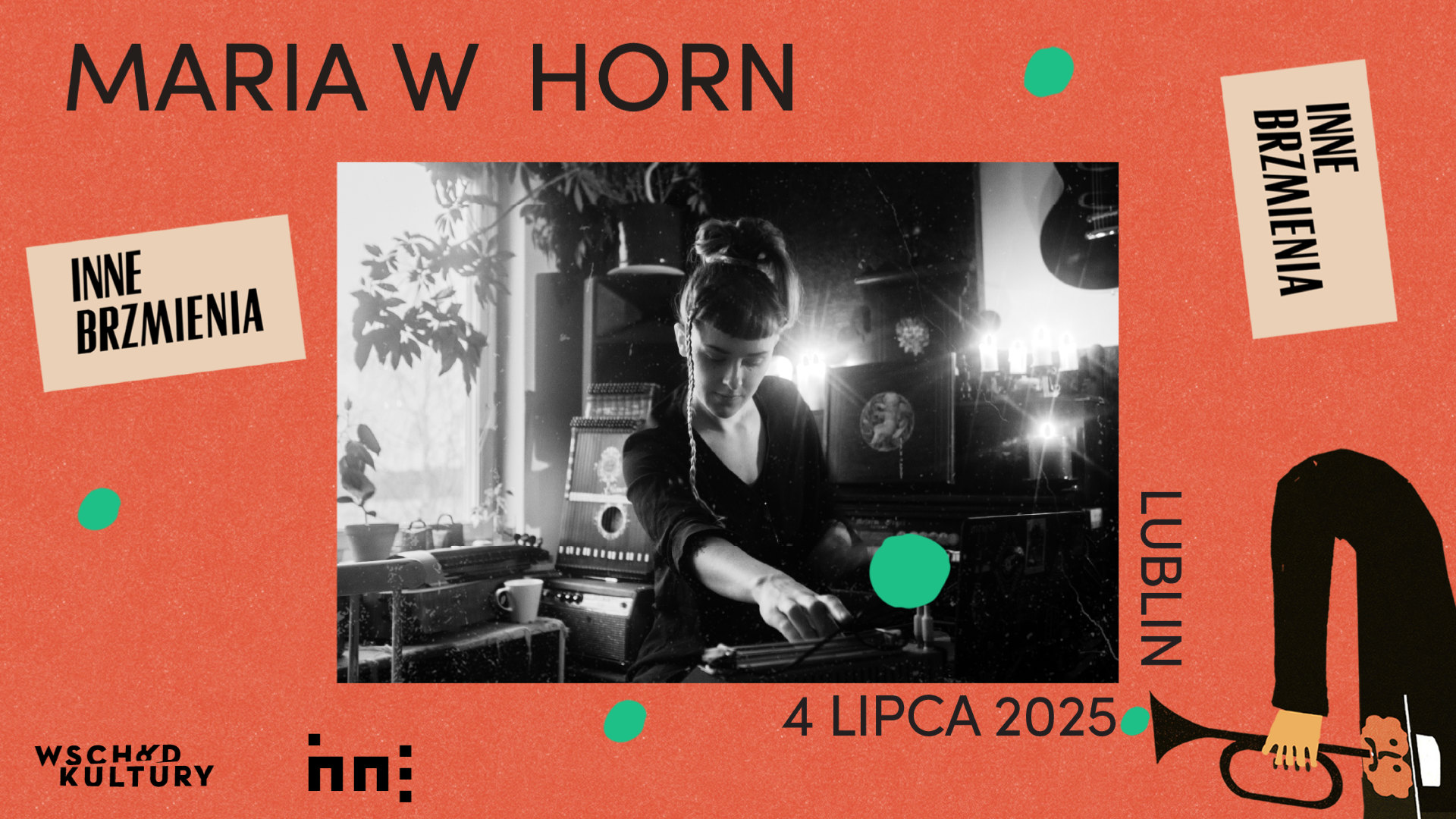 Czarno-białe zdjęcie artystki oraz napis Maria W Horn.