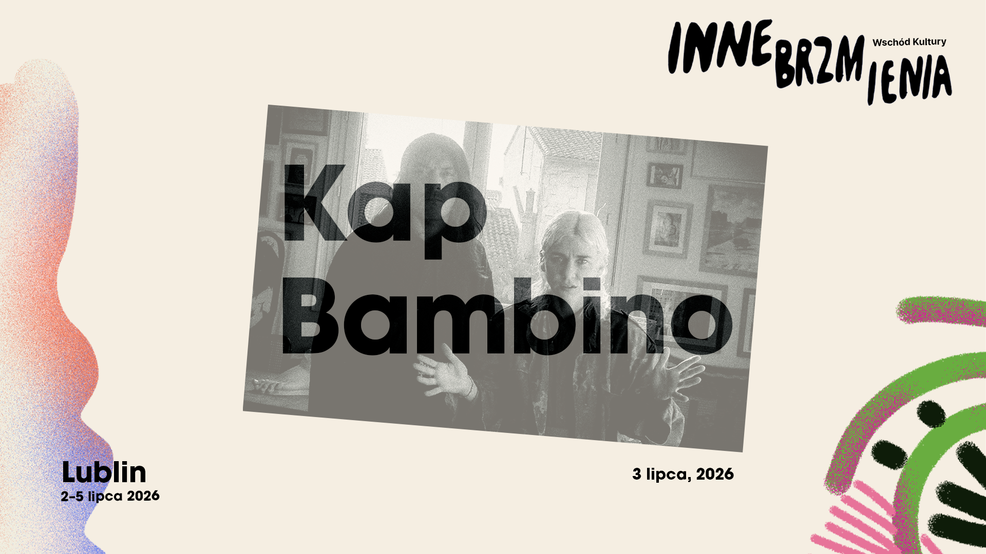 Czarno-białe zdjęcie członków zespołu.